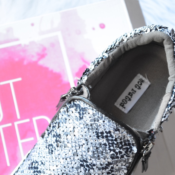 NWOT Sequin sneakers - Picture 4 of 5